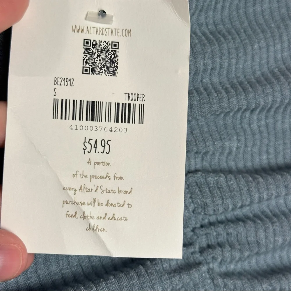 Altar'd State Light Blue Ruched Puff Sleeve Crop Top Small NWT $54.95 - Picture 9 of 11